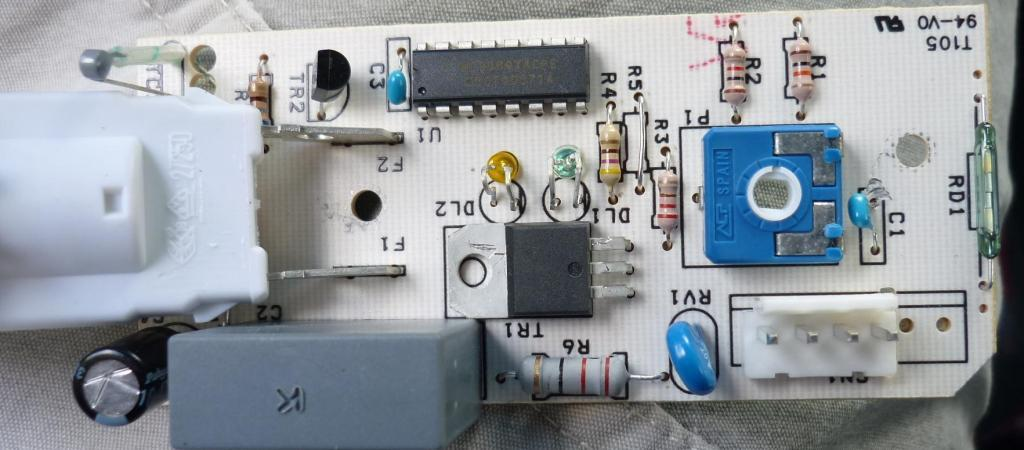 Ремонт холодильника Sharp SJ-PC 58 ABE в СПБ по Ириновский проспект, д. 58